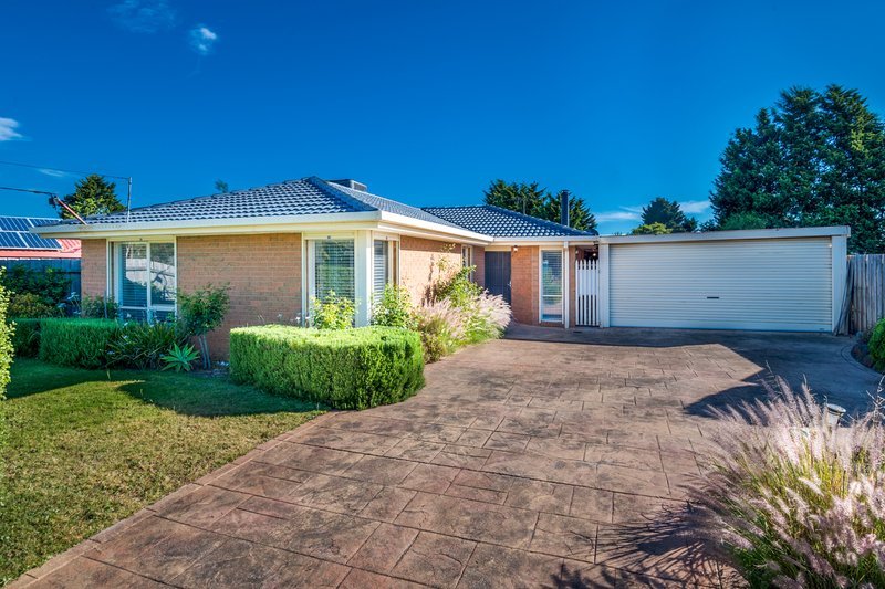 Photo - 30 Longtown Court, Craigieburn VIC 3064 - Image 2