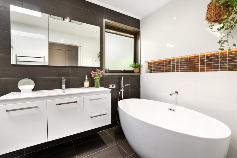 Photo - 30 Loquat Valley Road, Bayview NSW 2104 - Image 10
