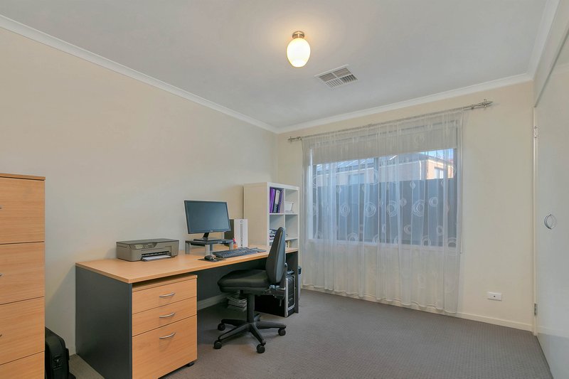 Photo - 30 Lorikeet Grove, Hewett SA 5118 - Image 10