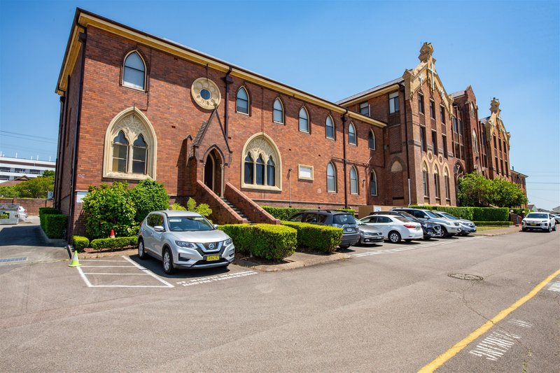 Photo - 30 Lorna Street, Waratah NSW 2298 - Image 2