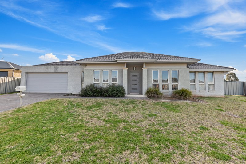 30 Loughan Road, Junee NSW 2663