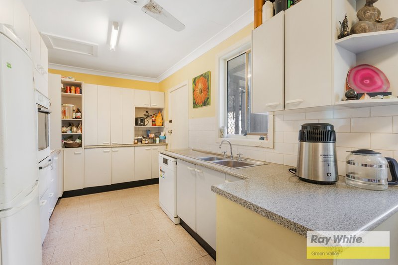 Photo - 30 Lyndley Street, Busby NSW 2168 - Image 9