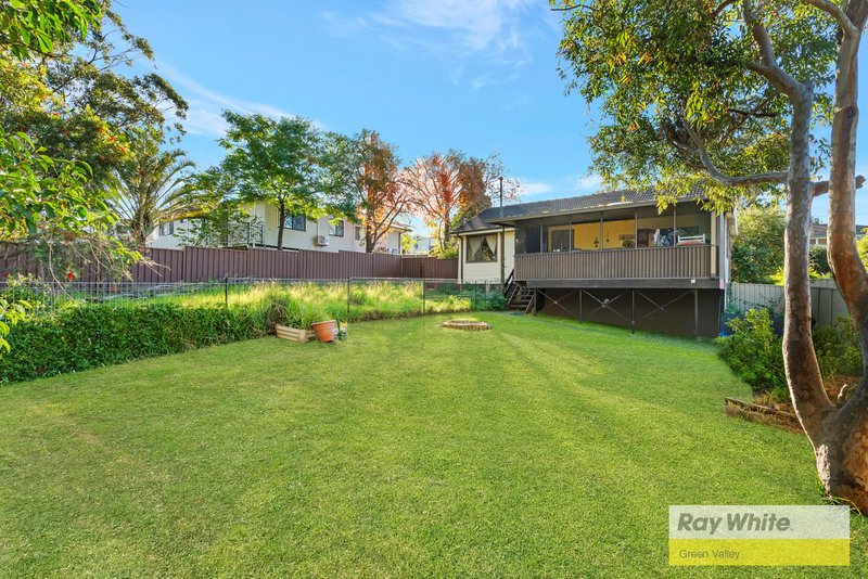 Photo - 30 Lyndley Street, Busby NSW 2168 - Image 11