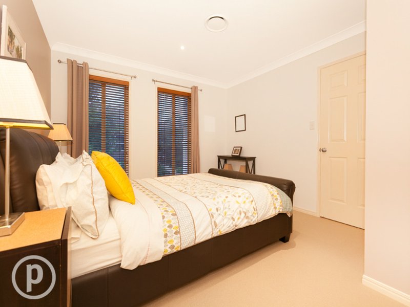 Photo - 30 Lynell Street, Hamilton QLD 4007 - Image 15