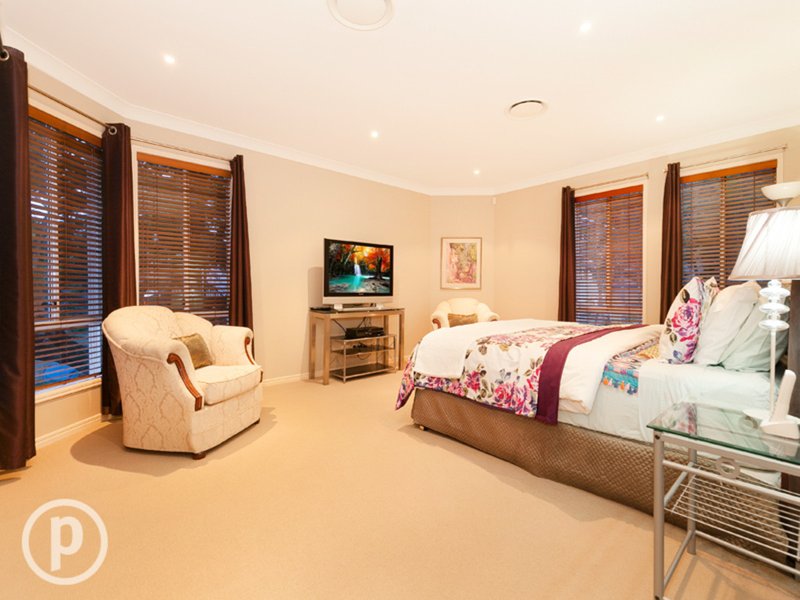 Photo - 30 Lynell Street, Hamilton QLD 4007 - Image 16