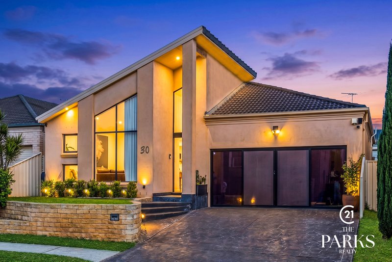 Photo - 30 Lyrebird Crescent, Green Valley NSW 2168 - Image 2