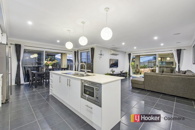 Photo - 30 Lysterfield Rise, Upper Coomera QLD 4209 - Image 5