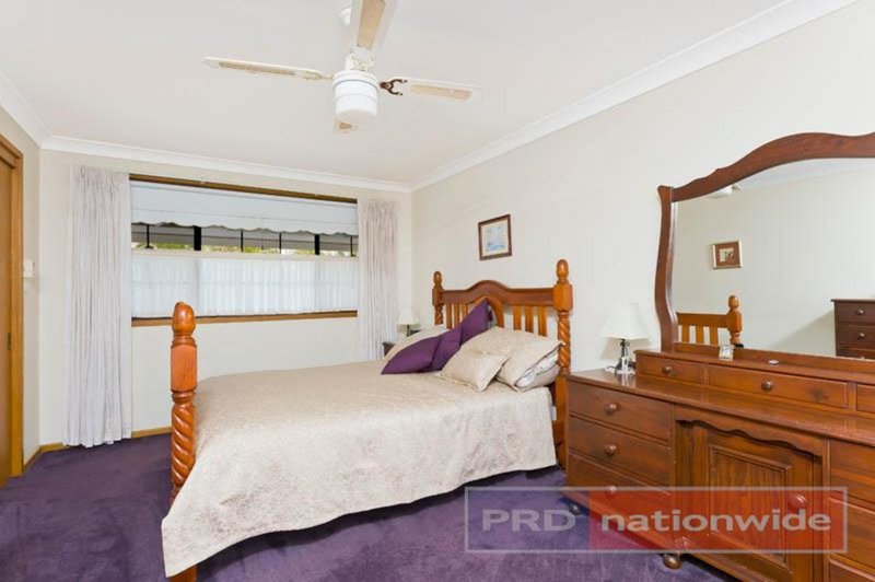 Photo - 30 Mae Crescent, Panania NSW 2213 - Image 4