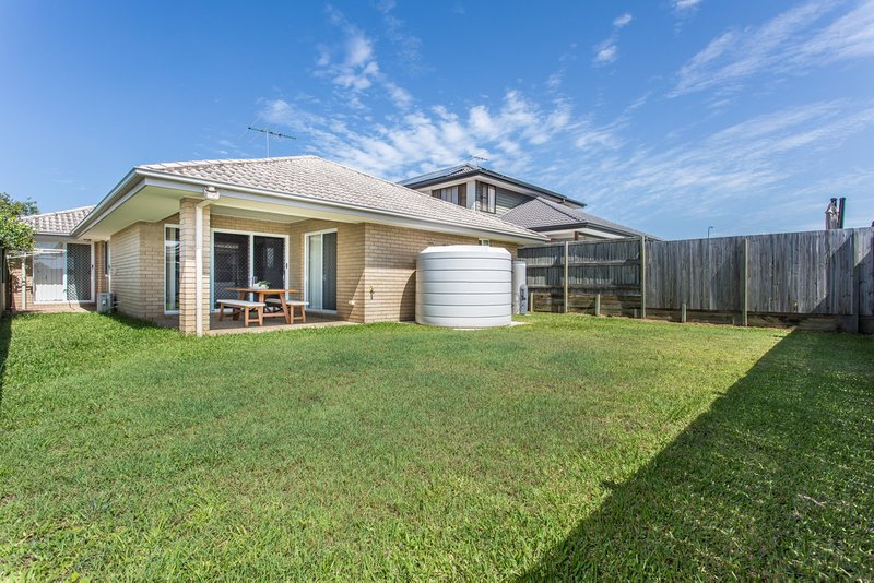 Photo - 30 Magnetic Terrace, North Lakes QLD 4509 - Image 11