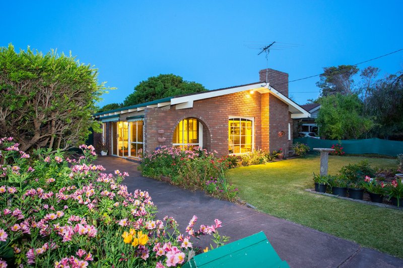 Photo - 30 Magnolia Court, Rye VIC 3941 - Image 7