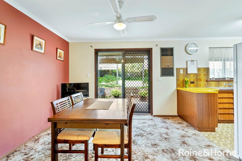 Photo - 30 Malbeck Drive, Reynella East SA 5161 - Image 7