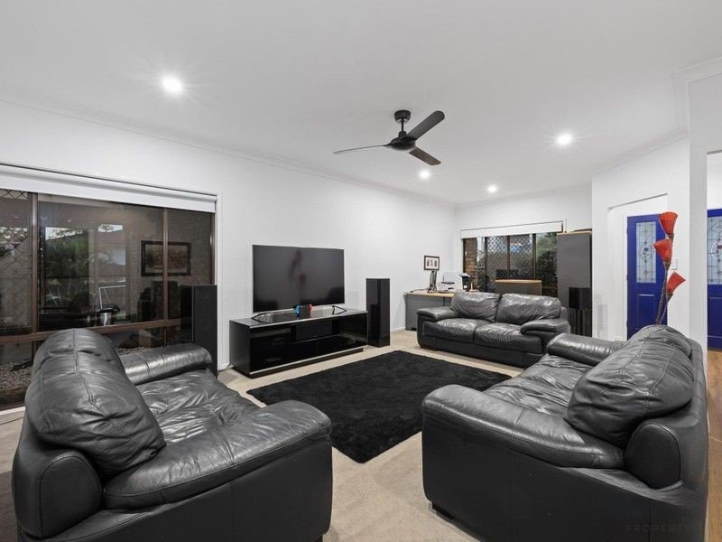 Photo - 30 Manet Crescent, Forest Lake QLD 4078 - Image 21