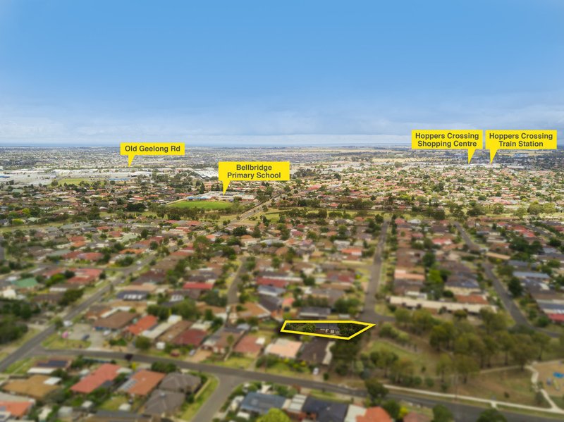 Photo - 30 Maplehurst Avenue, Hoppers Crossing VIC 3029 - Image 4