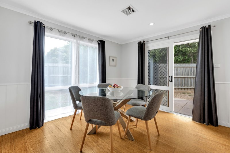 Photo - 30 Maplehurst Avenue, Hoppers Crossing VIC 3029 - Image 5