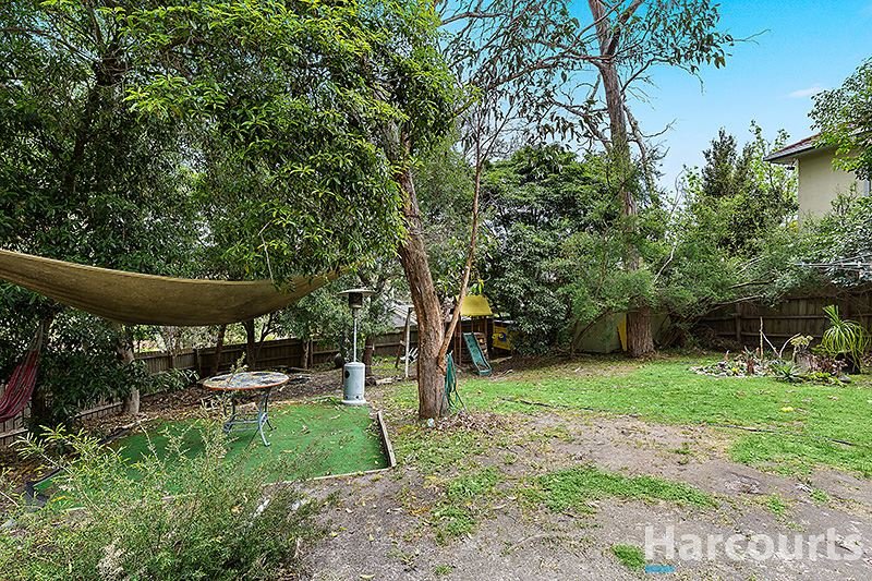 Photo - 30 Marianne Way, Mount Waverley VIC 3149 - Image 3