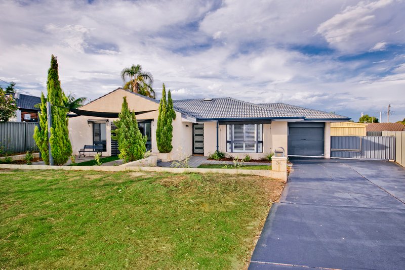 Photo - 30 Mario Way, Craigie WA 6025 - Image 2