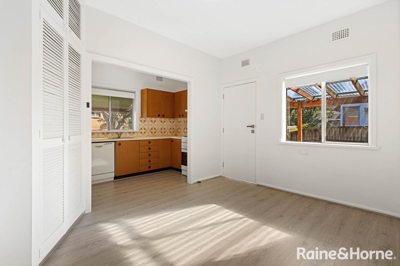 Photo - 30 Martin Street, Roselands NSW 2196 - Image 3