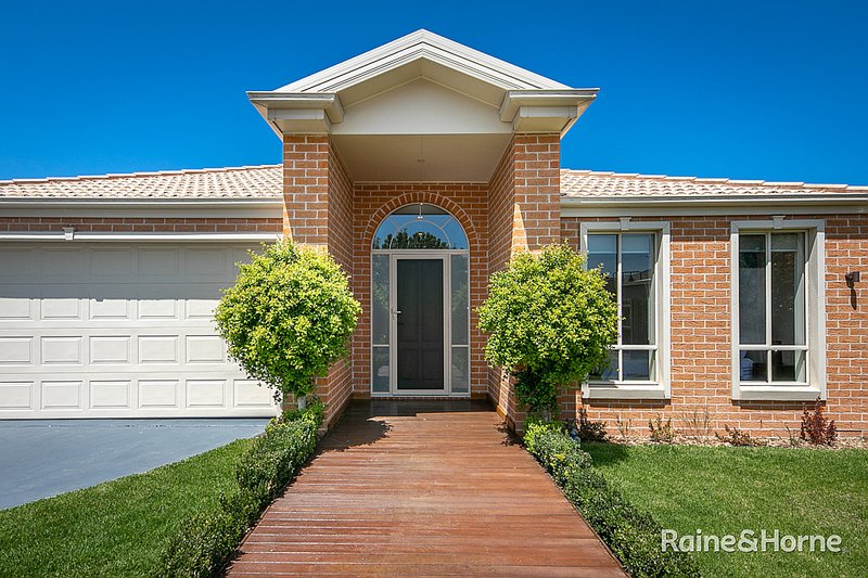 Photo - 30 Massie Circuit, Sunbury VIC 3429 - Image 2