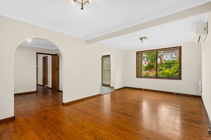 Photo - 30 Mcandrew Crescent, Mangerton NSW 2500 - Image 2