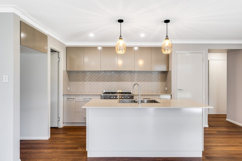 Photo - 30 Mcgee Drive, Kearneys Spring QLD 4350 - Image 6
