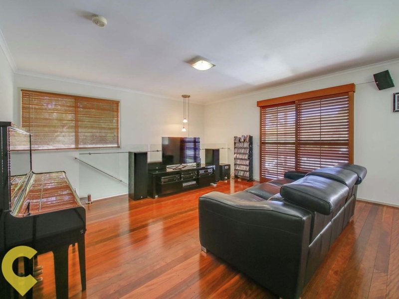 Photo - 30 Mcghie Street, Zillmere QLD 4034 - Image 7