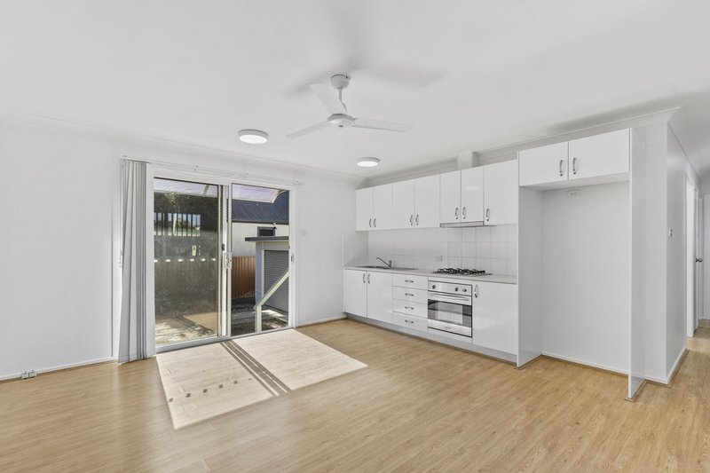 Photo - 30 Mclean Street, Killarney Vale NSW 2261 - Image 12