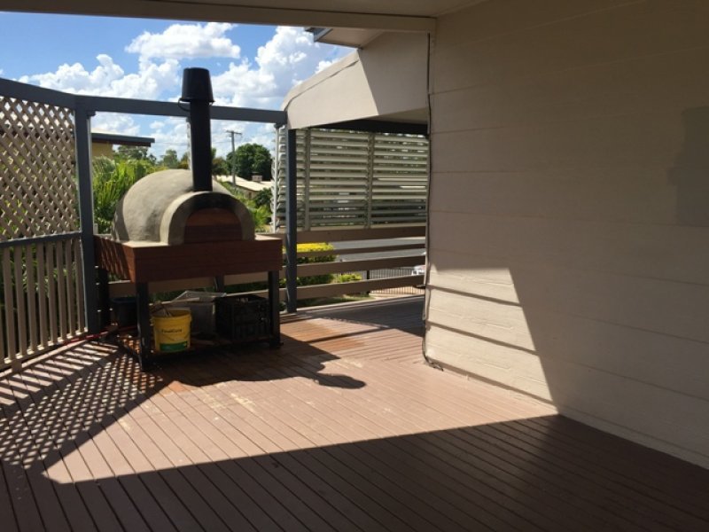 Photo - 30 Mellish Crescent, Emerald QLD 4720 - Image 4