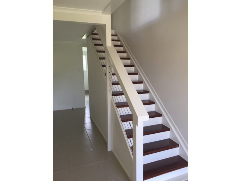 Photo - 30 Mellish Crescent, Emerald QLD 4720 - Image 6