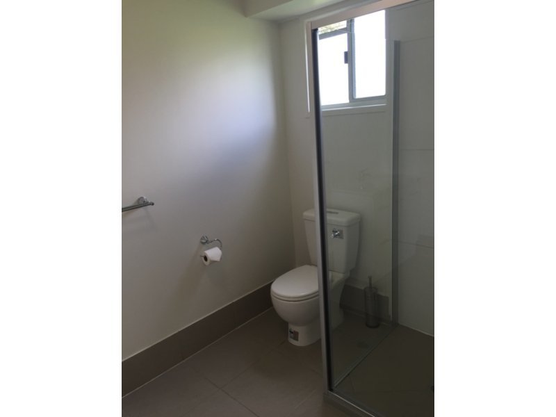 Photo - 30 Mellish Crescent, Emerald QLD 4720 - Image 8