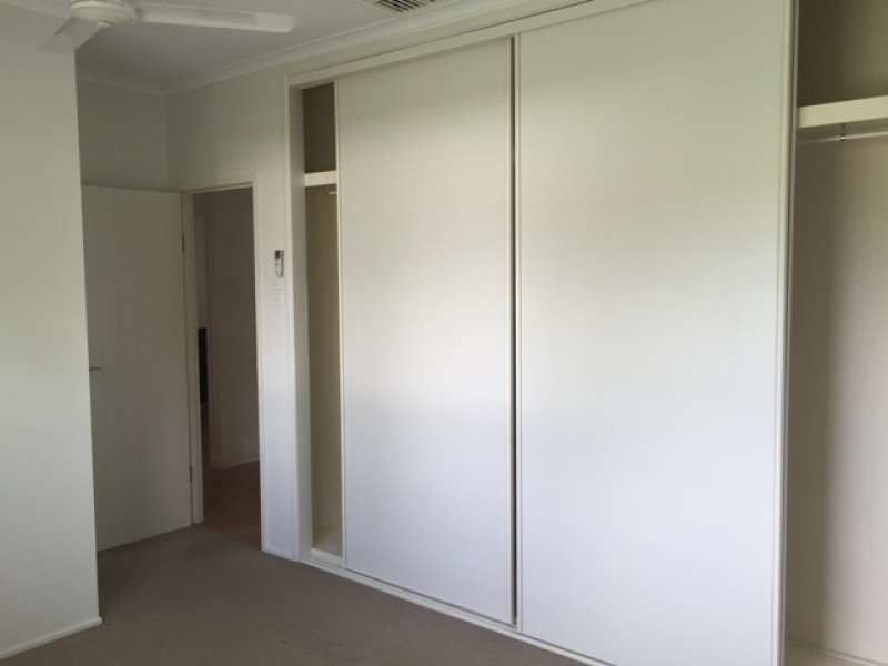 Photo - 30 Mellish Crescent, Emerald QLD 4720 - Image 11