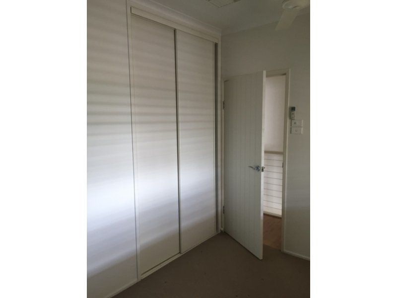 Photo - 30 Mellish Crescent, Emerald QLD 4720 - Image 14