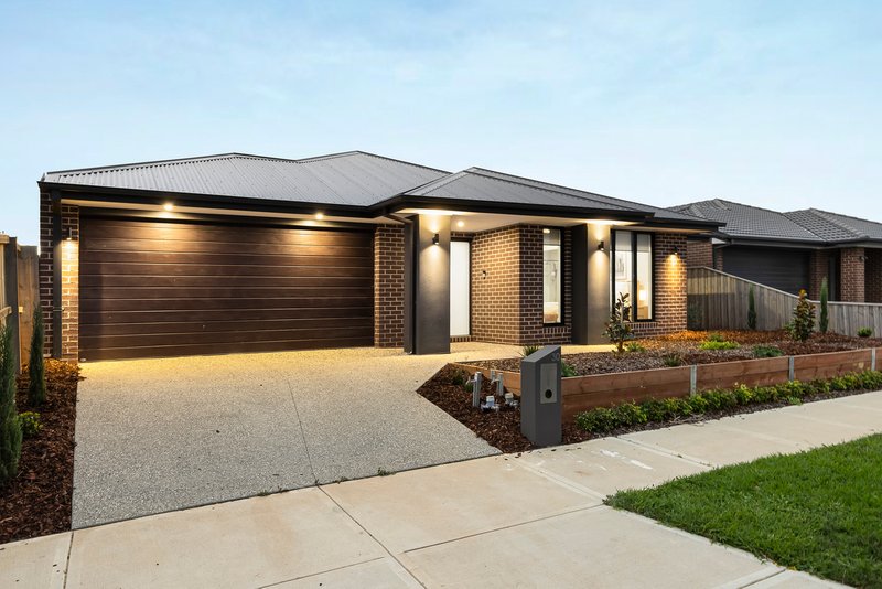 Photo - 30 Melville Avenue, Wallan VIC 3756 - Image 2
