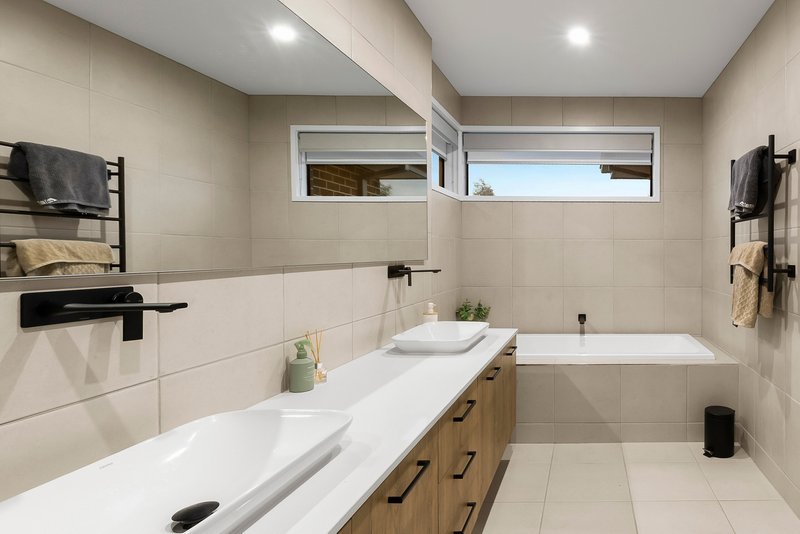 Photo - 30 Melville Avenue, Wallan VIC 3756 - Image 6