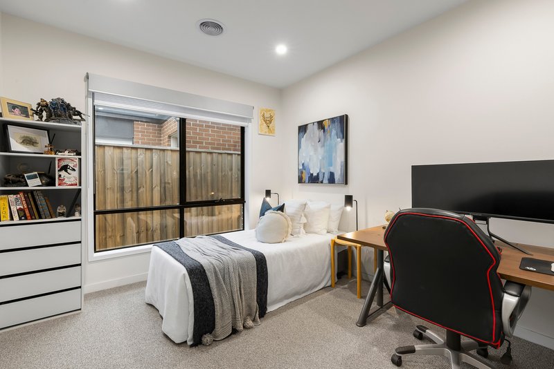 Photo - 30 Melville Avenue, Wallan VIC 3756 - Image 8