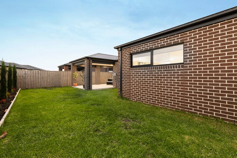 Photo - 30 Melville Avenue, Wallan VIC 3756 - Image 25