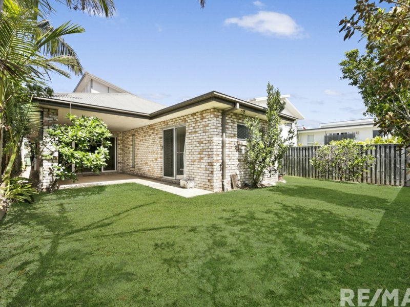 Photo - 30 Meridien Avenue, Varsity Lakes QLD 4227 - Image 2