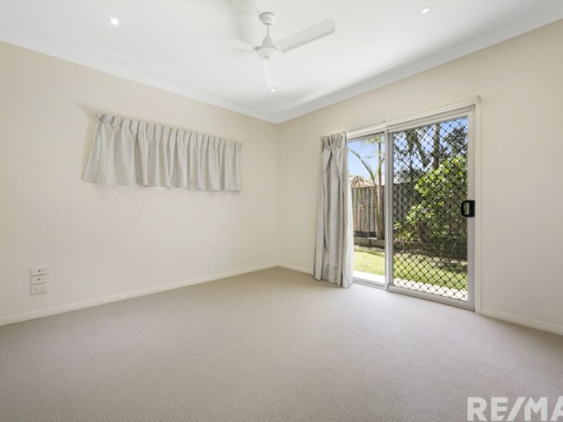 Photo - 30 Meridien Avenue, Varsity Lakes QLD 4227 - Image 8