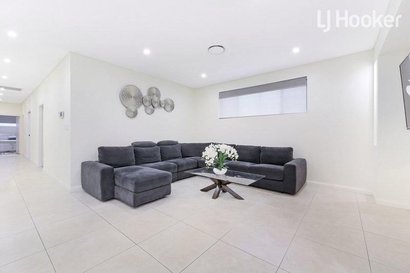 Photo - 30 Merlin Street, Middleton Grange NSW 2171 - Image 2