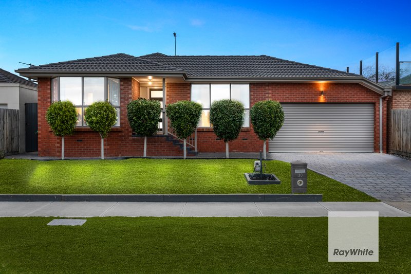 30 Messina Crescent, Taylors Lakes VIC 3038