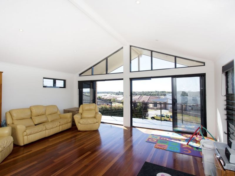 Photo - 30 Mistral Place, Old Bar NSW 2430 - Image 2