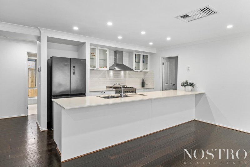 Photo - 30 Mombassa Drive, Wollert VIC 3750 - Image 2