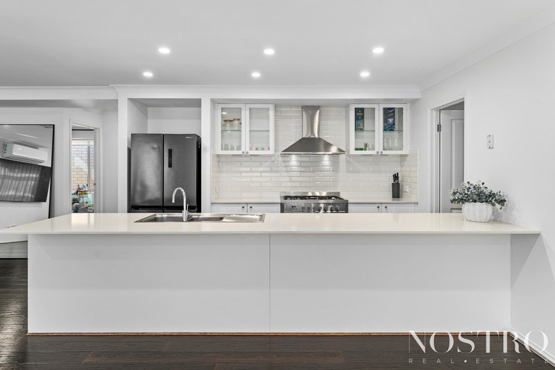 Photo - 30 Mombassa Drive, Wollert VIC 3750 - Image 3