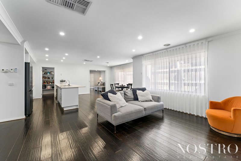 Photo - 30 Mombassa Drive, Wollert VIC 3750 - Image 5