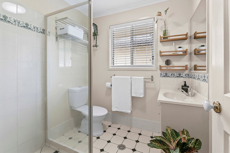 Photo - 30 Monroe Place, Mcdowall QLD 4053 - Image 9