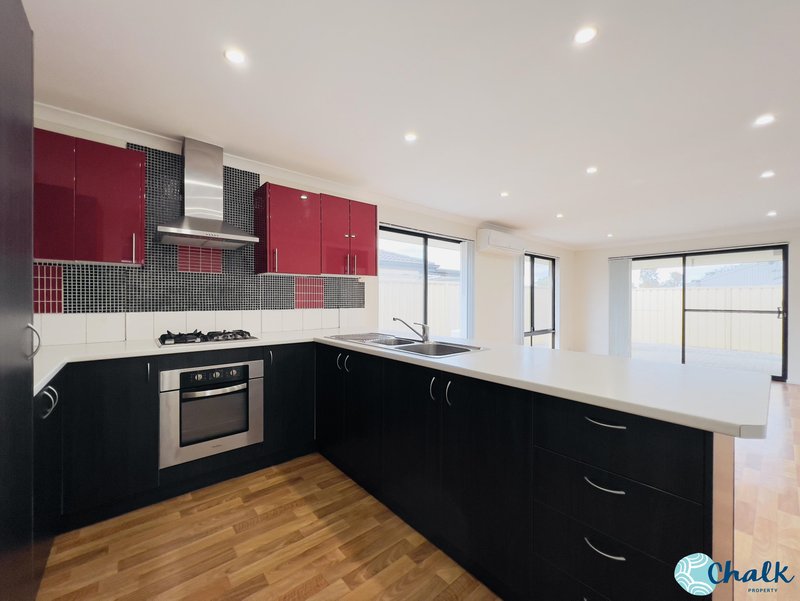 Photo - 30 Moston Crescent, Bertram WA 6167 - Image 2