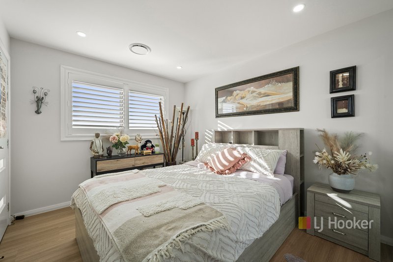 Photo - 30 Mudiman Glade, Riverstone NSW 2765 - Image 5