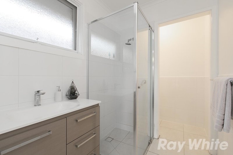 Photo - 30 Mulkarra Drive, Chelsea VIC 3196 - Image 6