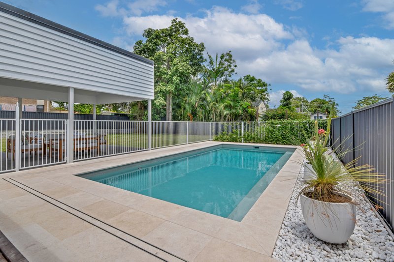 Photo - 30 Murrumba Drive, Ashmore QLD 4214 - Image 2