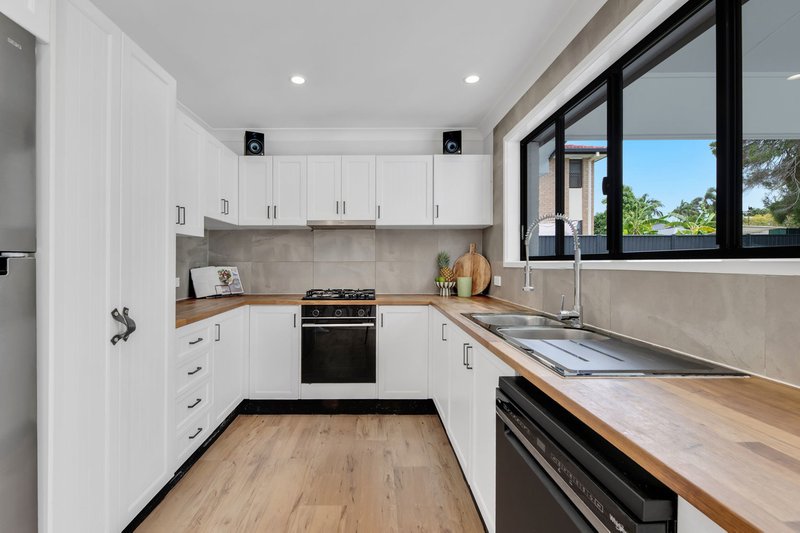 Photo - 30 Murrumba Drive, Ashmore QLD 4214 - Image 6