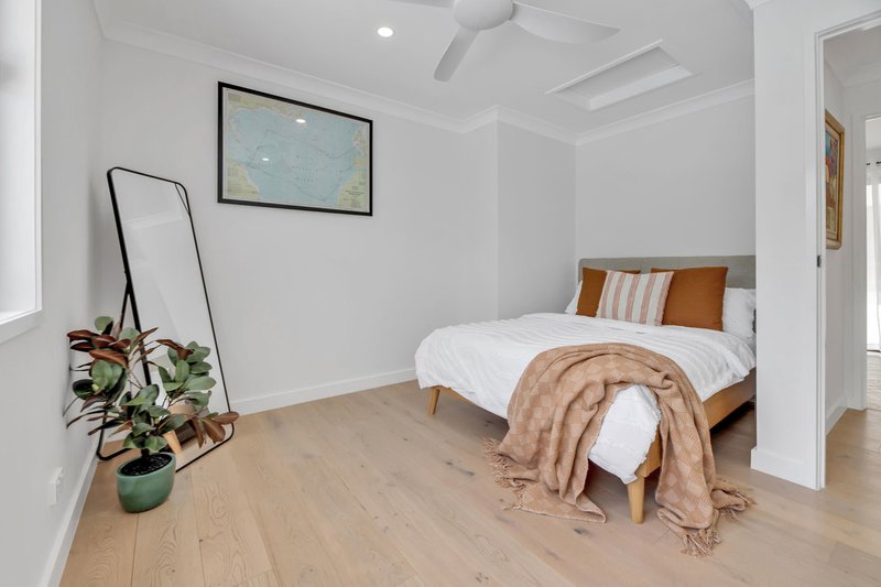 Photo - 30 Murrumba Drive, Ashmore QLD 4214 - Image 10